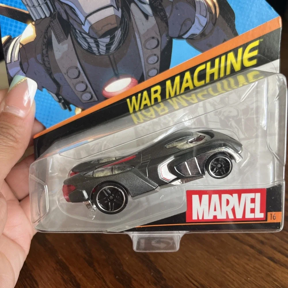 Hot Wheels Marvel Character Car #16 War Machine 2014 D25